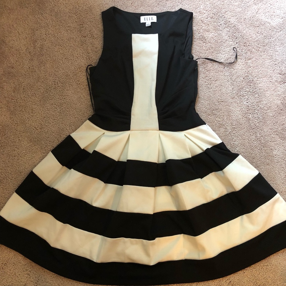 EUC black and white dress